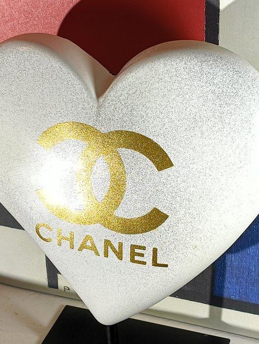 XTC Artist - Coeur Chanel gold white and glitter, Antiek en Kunst, Kunst | Designobjecten