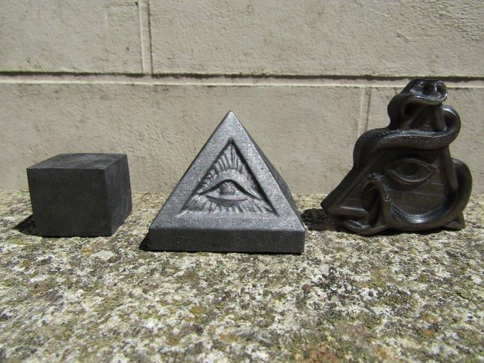 SHUNGITE Oog van de Voorzienigheid - Alziend Oog Piramide +, Verzamelen, Mineralen en Fossielen