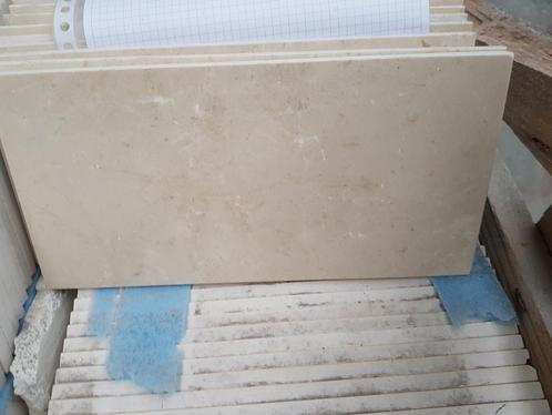 Dalles marbre Marfil 30x15x1 26 m² liquidation stock, Doe-het-zelf en Bouw, Tegels, Ophalen