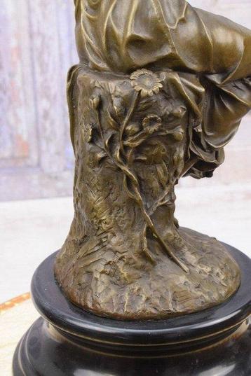 Milo (1910-1978) - sculptuur, Large pigtails Woman with