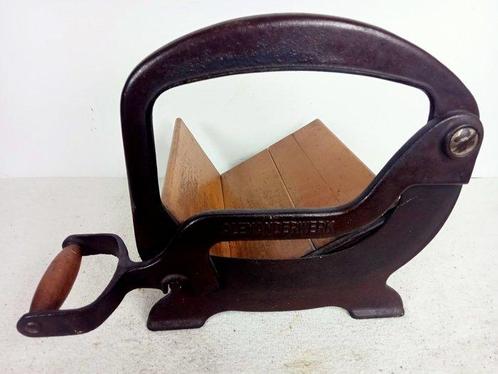 Alexanderwerk - Cutter - Coupe-oeufs - Chêne - 1052, Antiek en Kunst, Antiek | Wandborden en Tegels