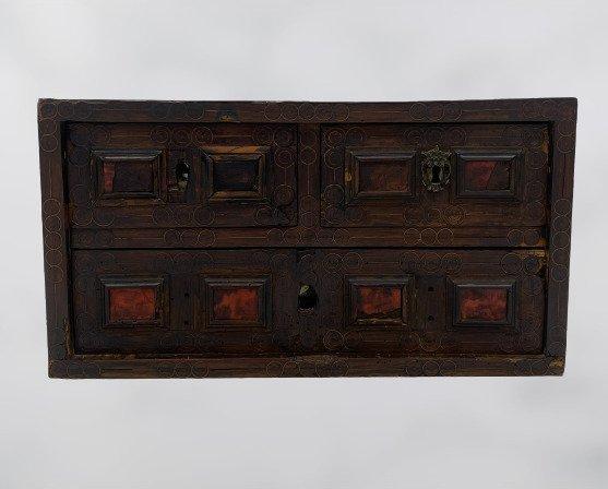 Archiefkast - Verguld brons, Cedar - Een kleine barokke kast, Antiek en Kunst, Antiek | Overige Antiek