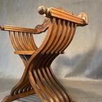 Chaise - Bois, style Renaissance du début du XXe siècle
