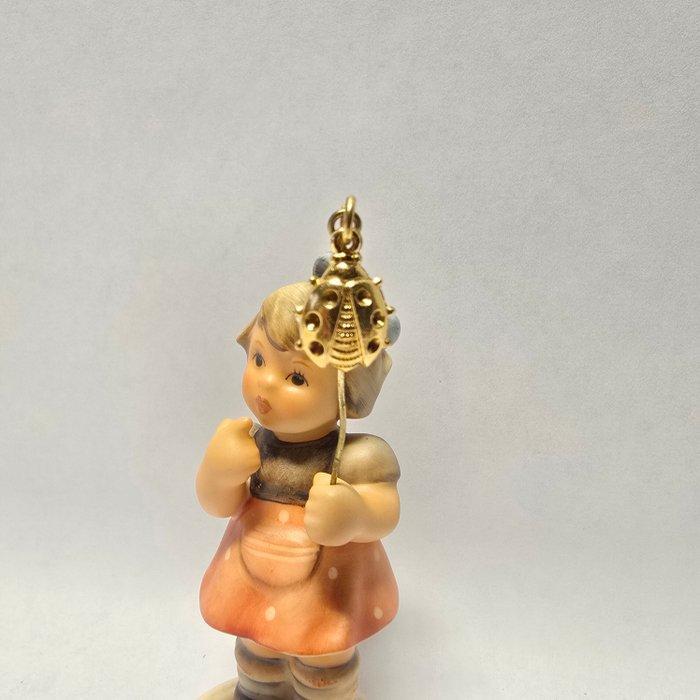 Goebel - Beeldje - Hummel #2297 - A Lucky Bug - TMK8 -, Antiek en Kunst, Curiosa en Brocante