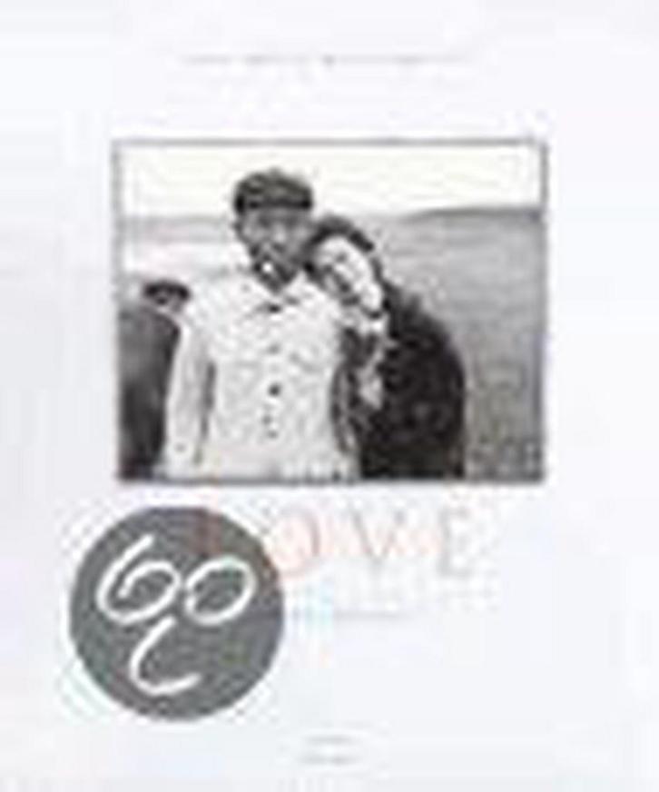 Love / MILK 9789026924835, Boeken, Literatuur, Gelezen, Verzenden