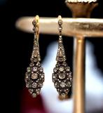 Oorbellen - 14 karaat Witgoud, Keizerlijk Russisch Art, Handtassen en Accessoires, Nieuw