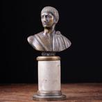 Albast, Brons, Trajanus - Illustere Romeinse keizer Beeld -, Antiek en Kunst