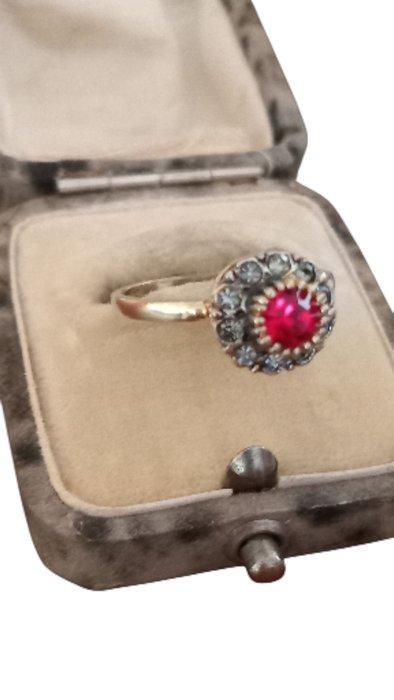 Zonder Minimumprijs - Ring - 9 kt. Geel goud - 0.50ct. tw., Handtassen en Accessoires, Ringen