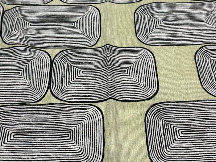 Hypnotische geometrie op salvia-achtergrond. - Meubelstof -, Antiquités & Art, Tapis & Textile