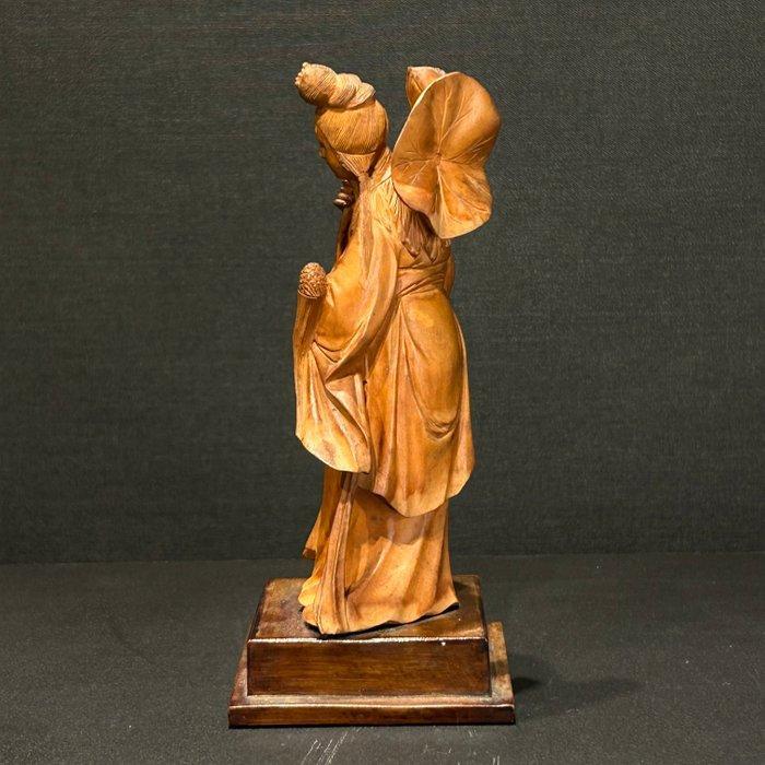 onsterfelijke hofdame - buxus hout - China - Qing Dynastie, Antiek en Kunst, Antiek | Overige Antiek