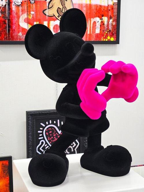 Patryk Konrad - Mickey loves touch, soft flock sculpture., Antiek en Kunst, Kunst | Schilderijen | Modern