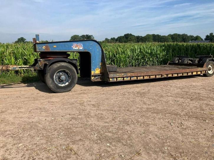 Veiling: Dieplader, Auto's, Vrachtwagens, Ophalen