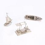 J. van Dijk (Hoorn ca. 1920-1930) - Miniatuur figuur (3) -, Antiek en Kunst