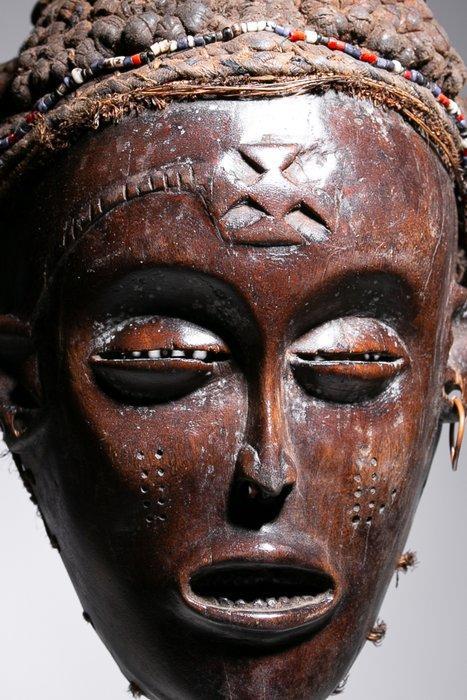 Masque Mwana Pwo - Chokwe - Angola, Antiek en Kunst, Kunst | Niet-Westerse kunst