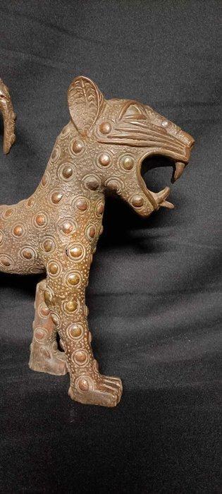 Luipaard van het koninklijk hof - Oba - bini Nigeria (Zonder, Antiek en Kunst, Kunst | Niet-Westerse kunst