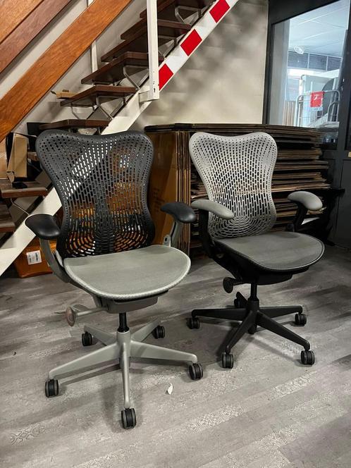 250x Herman Miller Mirra bureaustoelen voorradig!, Maison & Meubles, Chaises de bureau, Envoi