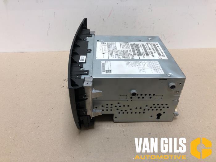 Radio CD Speler Mercedes C-Klasse O258572, Auto-onderdelen, Elektronica en Kabels