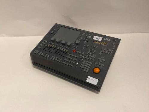 Veiling: grand MA Ultra-Light, Muziek en Instrumenten, Licht en Laser, Gebruikt