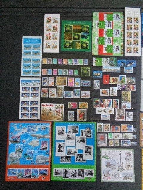 Frankrijk 2002 - Jaar 2002 met notitieboekje en zelfklevende, Postzegels en Munten, Postzegels | Europa | Frankrijk