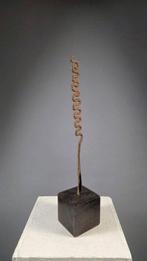 Primitieve munteenheid en gegoten ijzer. - Mumuyé - Nigeria