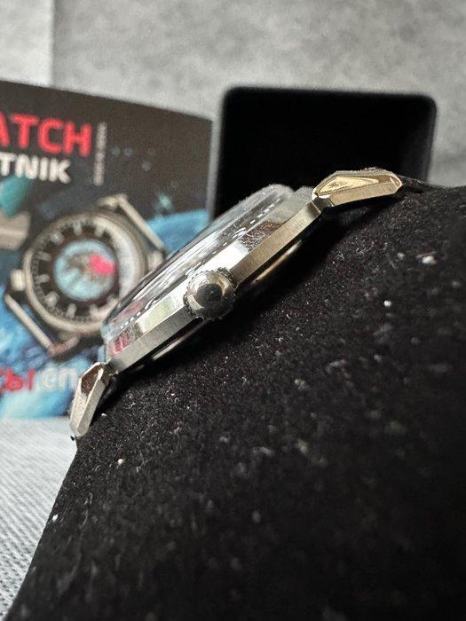 Sputnik Huwelijks Sputnik horloge - USSR - Eerste Moskouse, Antiek en Kunst, Antiek | Wandborden en Tegels