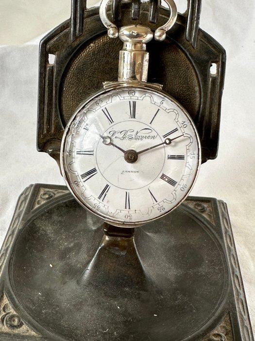 D.D. Neveren London - Fusee Zilver - Vóór 1850, Antiek en Kunst, Antiek | Klokken
