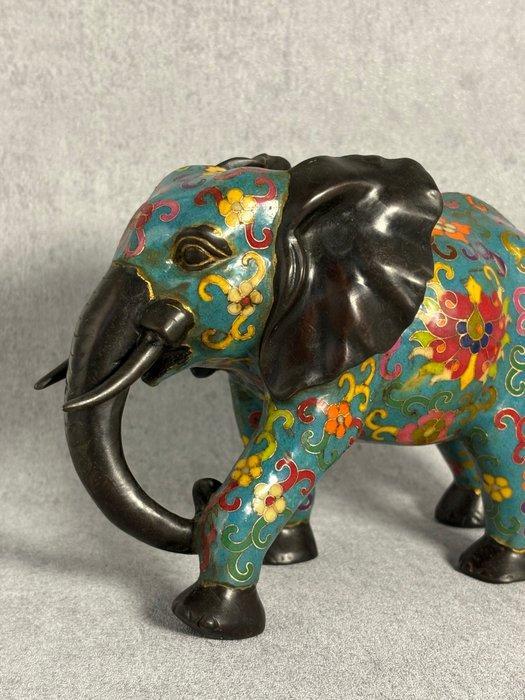 Olifant Cloisonné 27.5 cm / 3 kg (Zonder Minimumprijs) -, Antiek en Kunst, Antiek | Overige Antiek