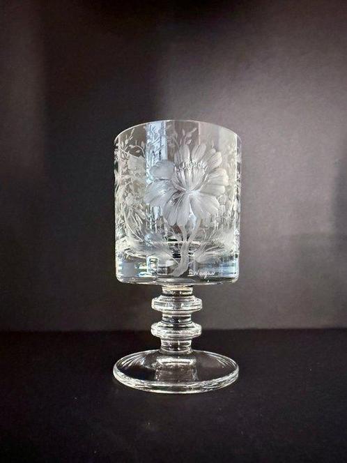 Glashütte Eisch - R.W. August - White - Verre à vin -, Antiek en Kunst, Antiek | Meubels | Tafels