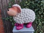 Beeld, funny lamb with fuchsia rain boots - 34 cm -