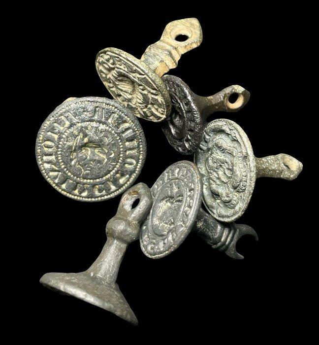 Middeleeuws Koper Zegel - 3 cm, Antiek en Kunst, Antiek | Overige Antiek