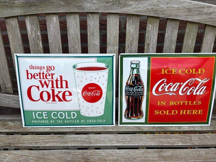 Coca Cola . Ice cold Coca Cola in Bottles. things go better, Antiek en Kunst, Antiek | Wandborden en Tegels