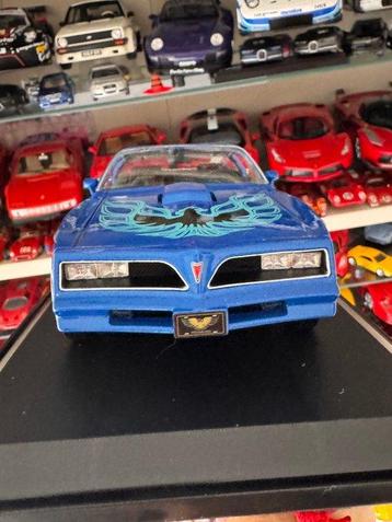 Maisto 1:18 - Voiture miniature - Pontiac Firebird Trans Am