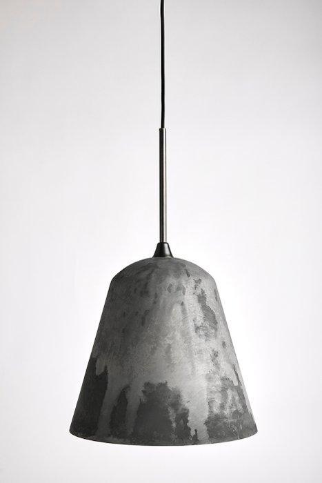 Norr11 - Norr11 - Plafondlamp - Line Two Oxidized -, Antiquités & Art, Art | Objets design