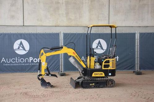 Veiling: Minigraver AGT Industrial QH12R Benzine, Zakelijke goederen, Machines en Bouw | Kranen en Graafmachines, Ophalen