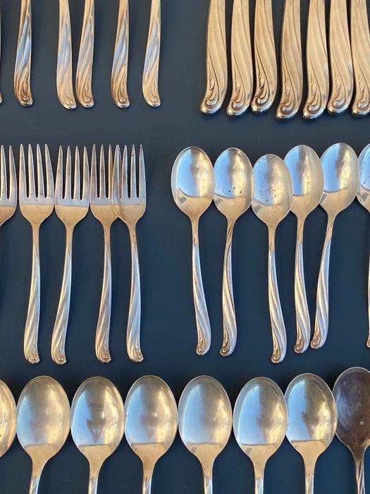 WM Rogers Mfg Co - Bestekset voor 12 personen (60) -, Antiek en Kunst, Antiek | Meubels | Tafels