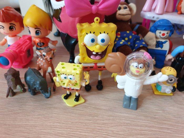 Mattel - Poupée Vintage Monster High meubels en figuurtjes -, Antiek en Kunst, Antiek | Speelgoed