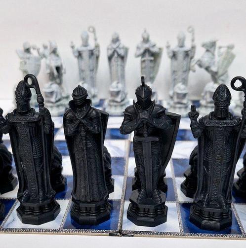 The Noble Collection - Schaakspel - Harry Potter - Hars, Antiek en Kunst, Curiosa en Brocante