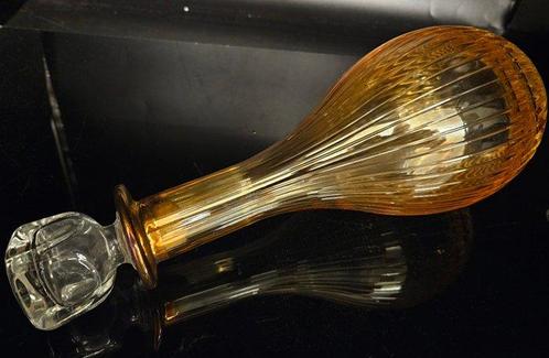 Décanteur - bouteille en ambre précieux rare en or -, Antiek en Kunst, Antiek | Meubels | Tafels