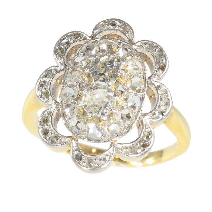 Ring - 18 karaat Geel goud - 0.45ct. tw. Diamant, Handtassen en Accessoires, Ringen