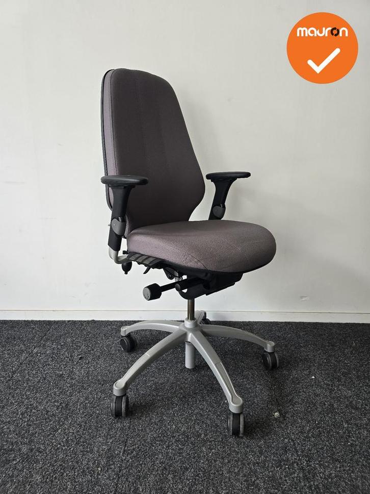 RH Logic 400 - beige stoffering  - Zilvergrijs voetkruis, Zakelijke goederen, Kantoor en Winkelinrichting | Kantoormeubilair en Inrichting