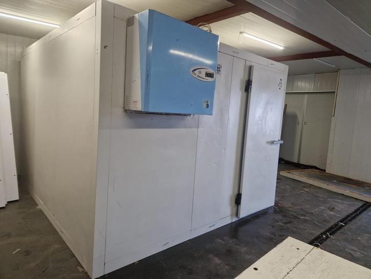 Koelcel 295 x 320 x 220 cm stekker klaar, Articles professionnels, Horeca | Équipement de cuisine