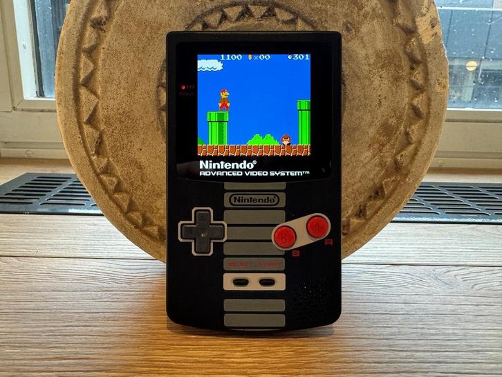 Gameboy Color IPS Backlight Limited Mario NES Edition, Games en Spelcomputers, Spelcomputers | Nintendo Game Boy, Verzenden