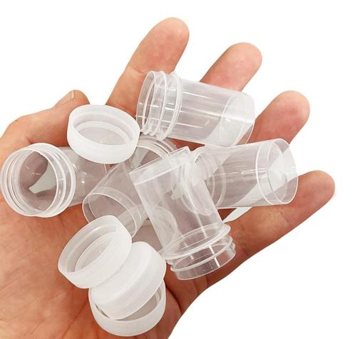 Set van 100 plastic potjes (20 ml) met schroefdoppen, Doe-het-zelf en Bouw, Gereedschap | Overige machines, Nieuw, Verzenden