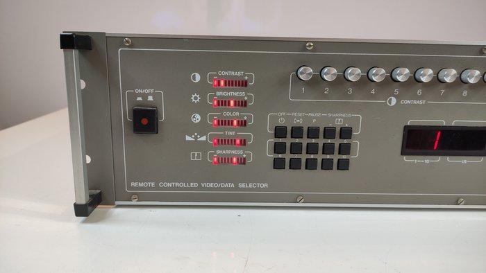 Barco - Barco RCVDS 400S-QUAD Stereo grafische equalizer, Audio, Tv en Foto, Radio's