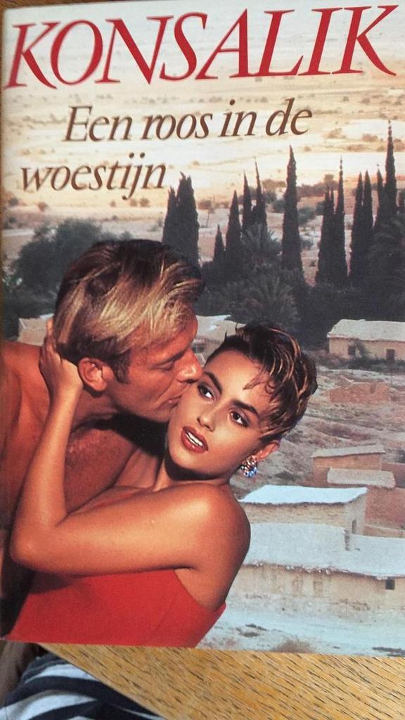 ROOS IN DE WOESTYN 9789022513828 Heinz G. Konsalik, Boeken, Streekboeken en Streekromans, Gelezen, Verzenden