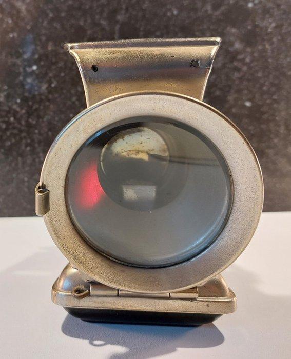 Joseph Lucas Ltd - WW1 Silver King fietsolielamp - Fietslamp, Antiek en Kunst, Antiek | Wandborden en Tegels