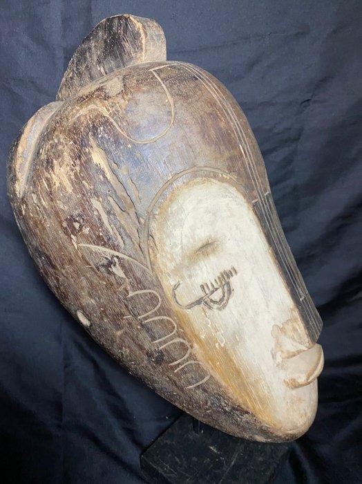 Mooi masker - Ngil - Gabon (Zonder minimumprijs), Antiquités & Art, Art | Art non-occidental