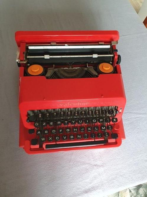 Ettore Sottsass, Perry King - Valentine - Olivetti -, Antiek en Kunst, Antiek | Meubels | Stoelen en Sofa's