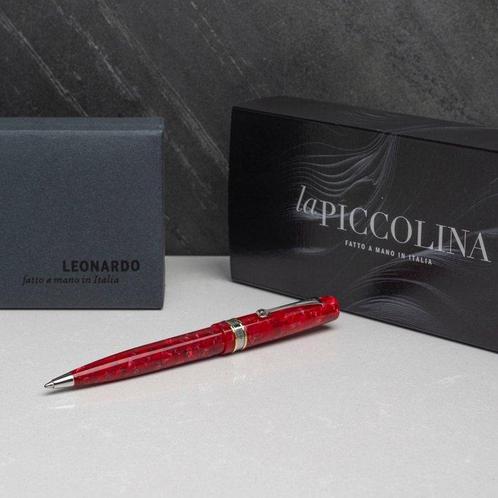Leonardo La piccolina - Ball point rosso passione - Stylo, Verzamelen, Pennenverzamelingen