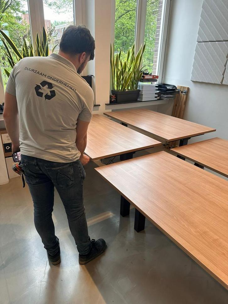 Refurbished Duo Bureau - Elektrisch Verstelbare Duo Werkplek, Huis en Inrichting, Bureaus, Stabureau, Zo goed als nieuw, Elektrisch